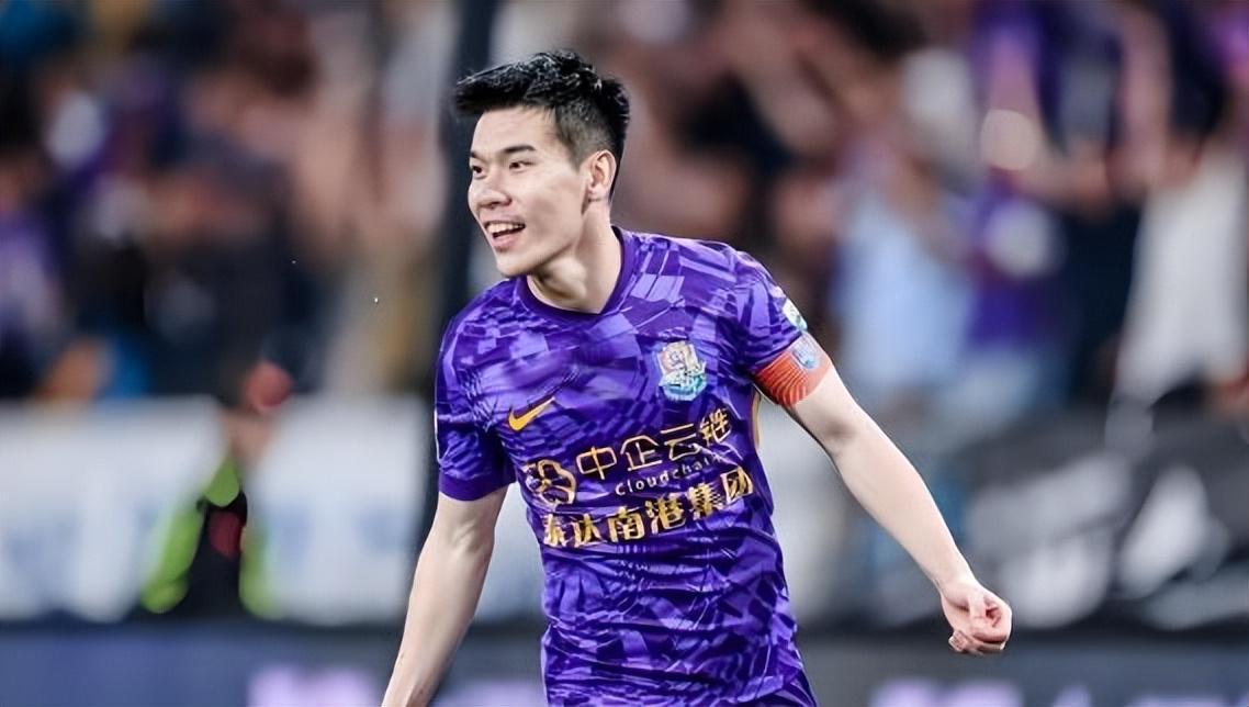 于根伟留下的津门虎20号战袍，本赛季迎来新主人，曾是鲁能锋霸