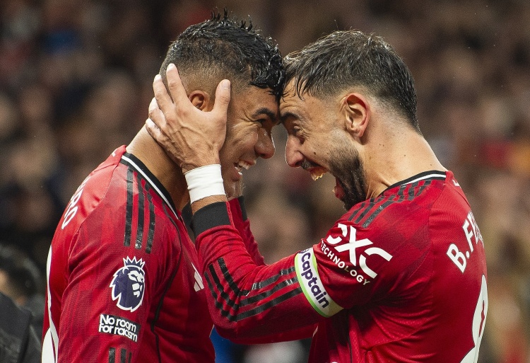 开云体育-TA：B费卡塞米罗马奎尔卡里克…曼联复兴的关键人物未来仍未确定