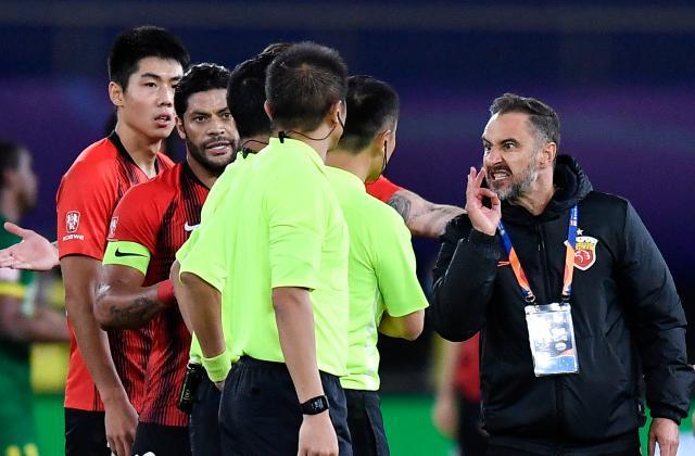 开云体育官网-与浩克和解？佩雷拉：矛盾在赛场很常见会自行解决